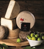 Pecorino cheese with figs approx. 1.0 kg. - Rocca Toscana Formaggi